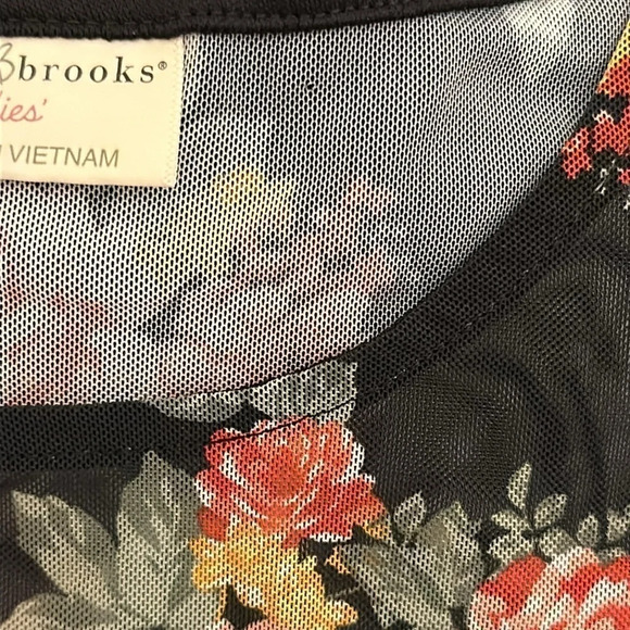 Bobbie Brooks Size Small Women’s Black Floral Sleeveless Tank Top - Picture 7 of 7